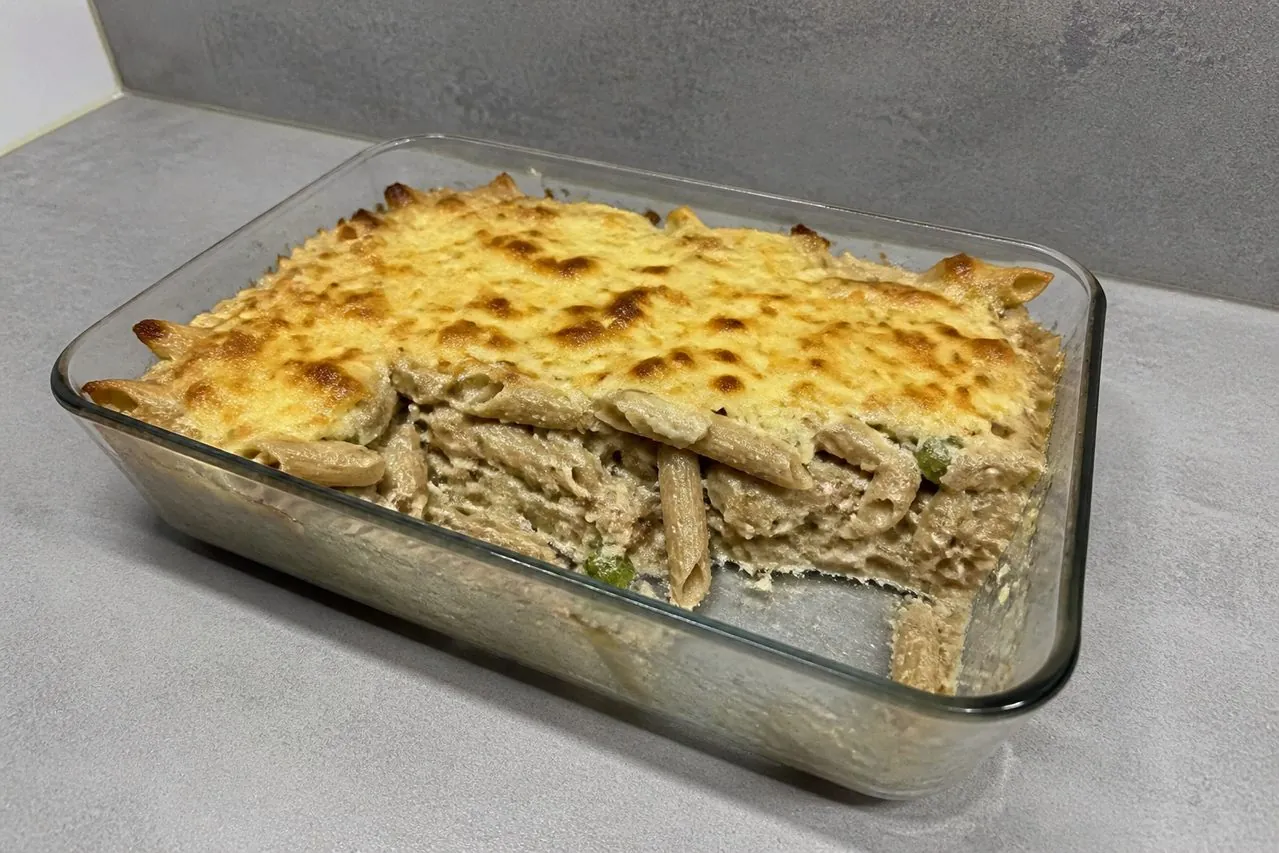 Light tuna pasta bake