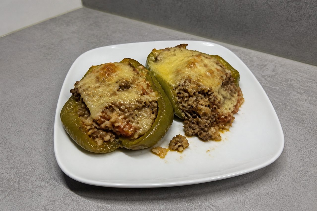 Stuffed peppers with beef and rice